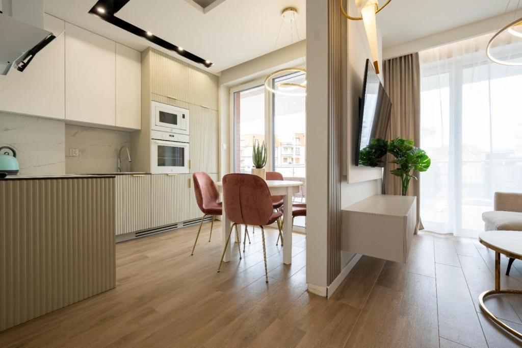Rodzinne Apartamenty Bardzo Blisko Plazy Rewal Exterior photo